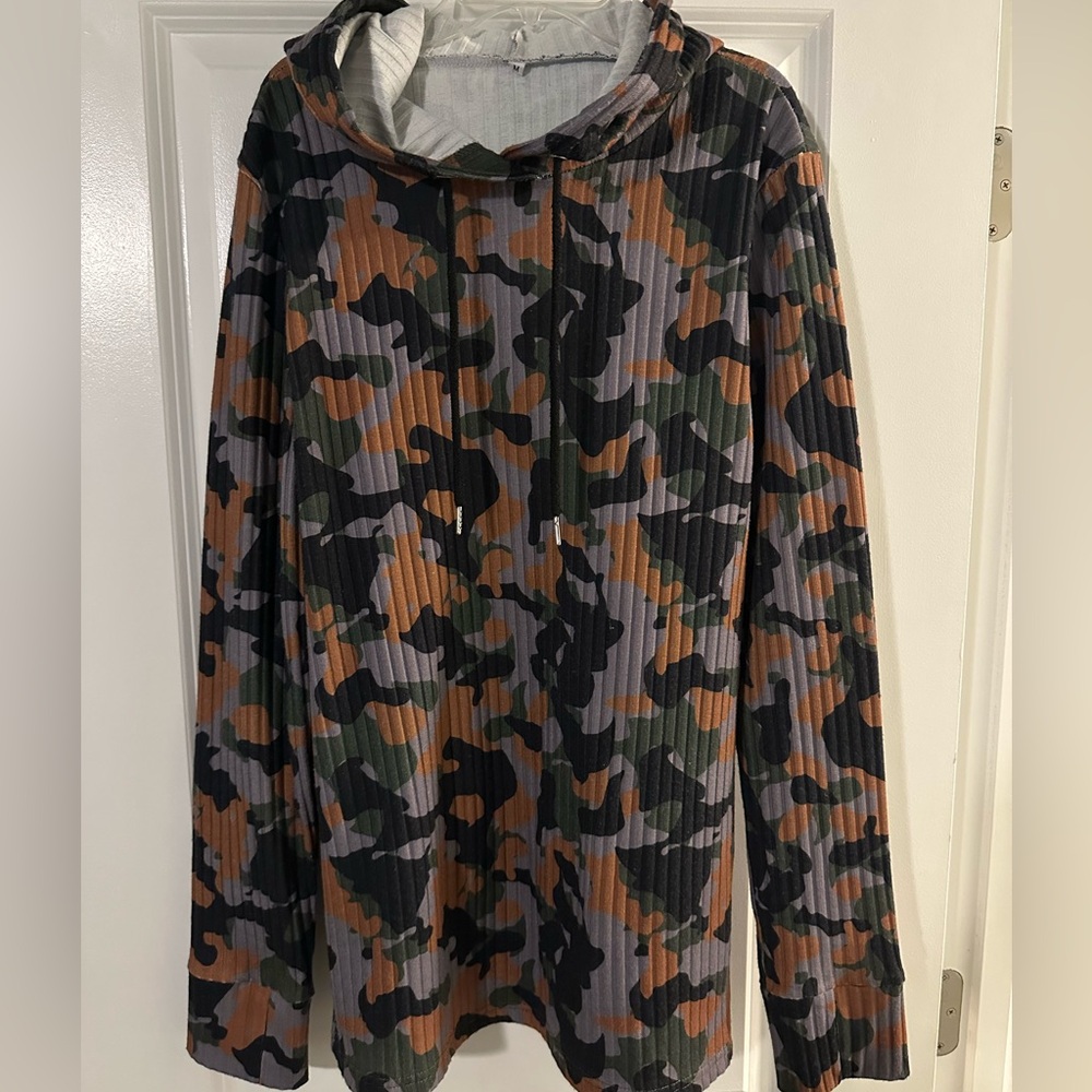 Amazon Essentials Camouflage Hoodie - Black, Green, Brown